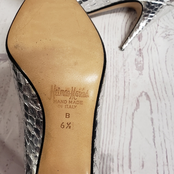 Neiman Marcus Silver Heels - Picture 6 of 8